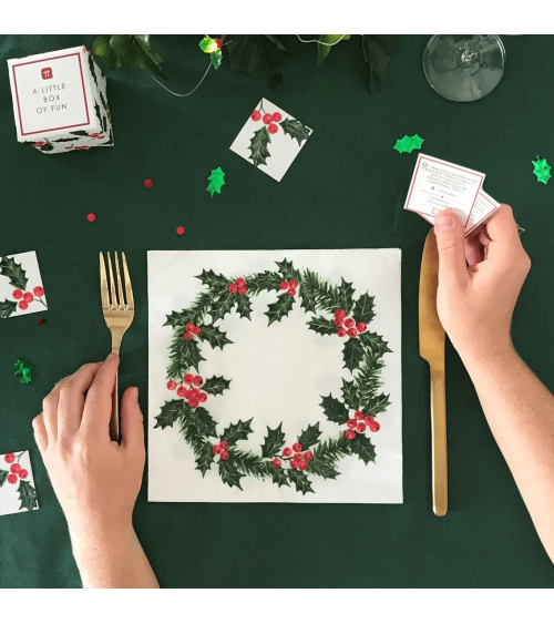 Kerstservetten met hulst servetten - Talking Tables